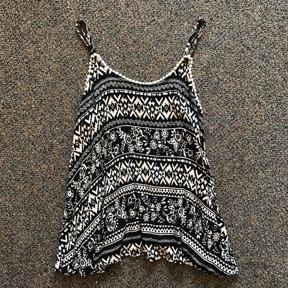 Black & white patterned tank